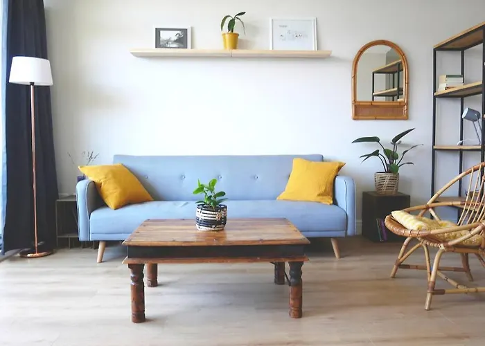 Stylish Studio With Swimming Pool In The City Bowl