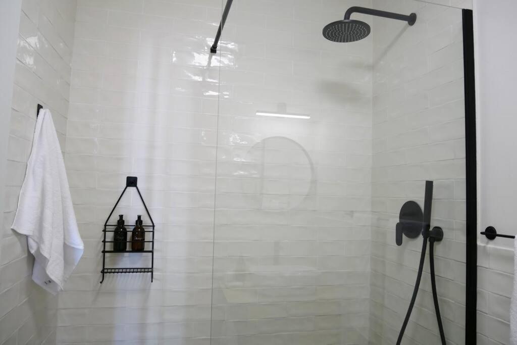 Apartment Stylish With Swimming Pool In The Bowl *